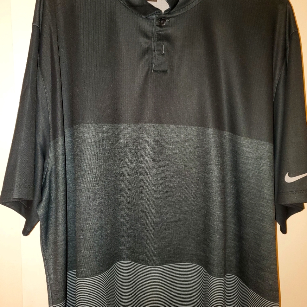 Nike Mens Golf Shirt  XXL